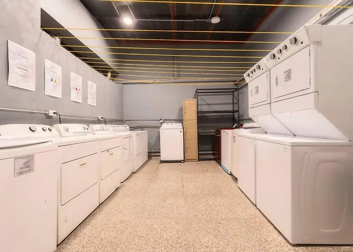 Apartment 503 Walk The Center 1bdrm 1 Bath Ac Rooftop