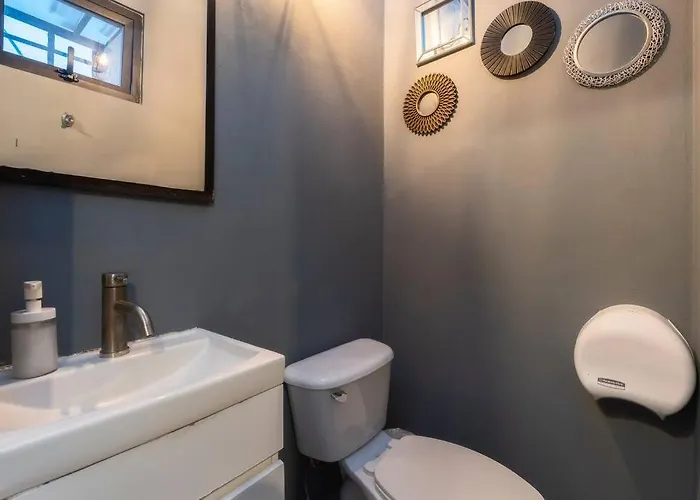 Apartment 503 Walk The Center 1bdrm 1 Bath Ac Rooftop
